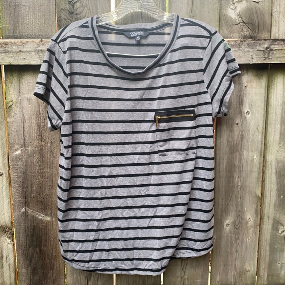 Ellen Tracyโstriped tee sz. M